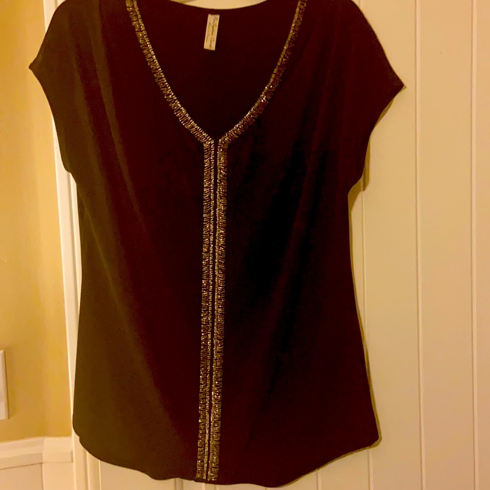 Black short sleeve blouse embroidered